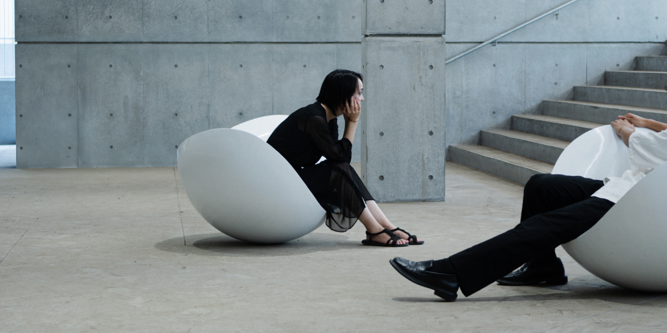 球形から椅子の形態を探る